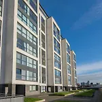 Modern 2 Bed Apartment, Next To Hydro And Secc!