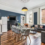 The Renfrew Residence 4-Bedroom, City Centre