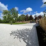 Beautiful 4-Bed Villa In Glasgow