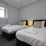 Signature - Greenlees Clubhouse