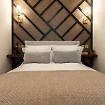 The Devonshire Suite - Your 5 Star West End Stay!