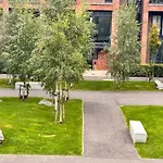 Radiant Homes Central Glasgow 2 Bedrooms 2 Bathrooms Free Parking
