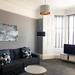 Anchored - Spacious Apartment In Glasgow\'S Southside