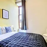 Luxurious Glasgow Apartment Nr Subway
