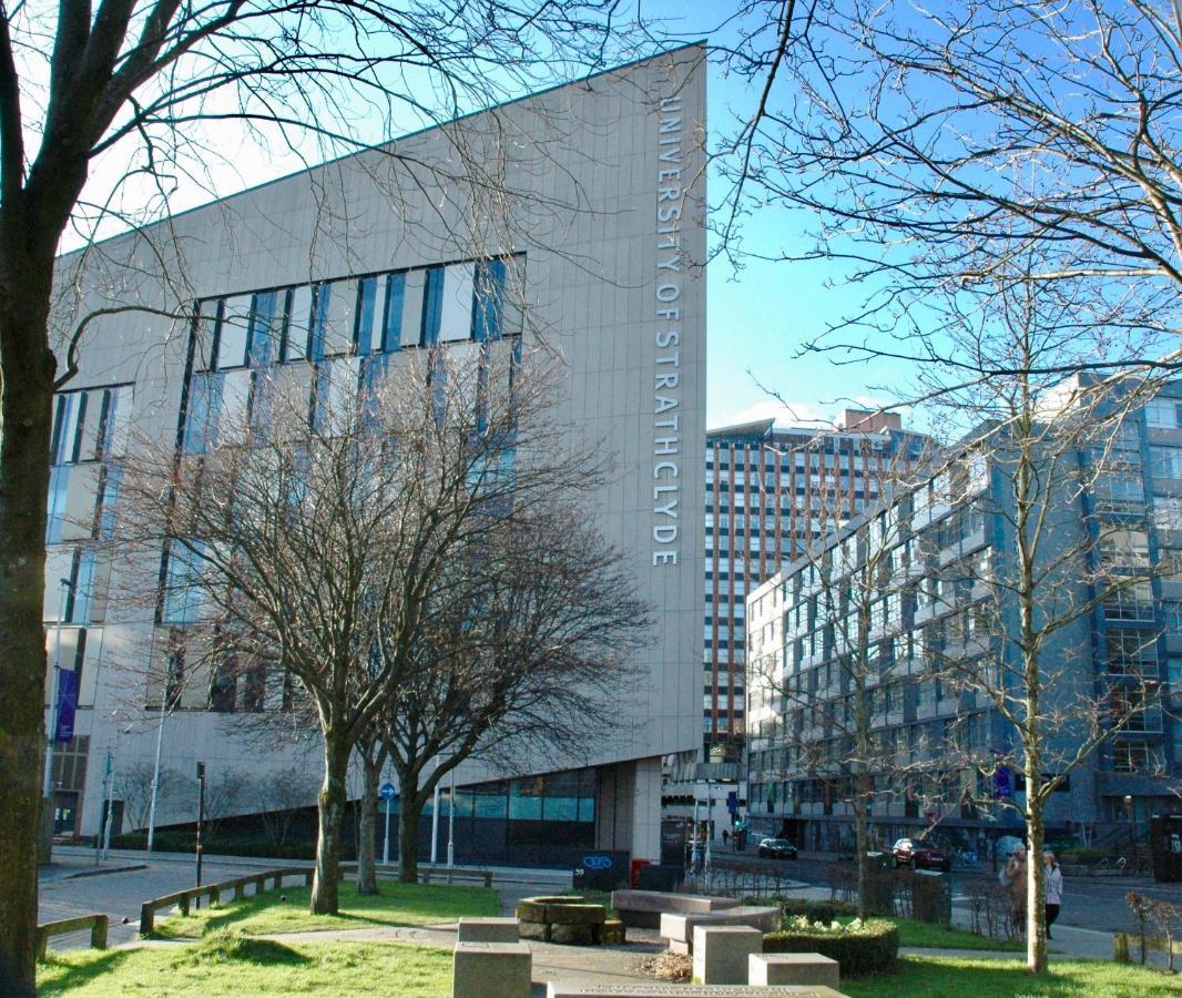 Bright Contemporary Merchant Flat In Location Glasgow