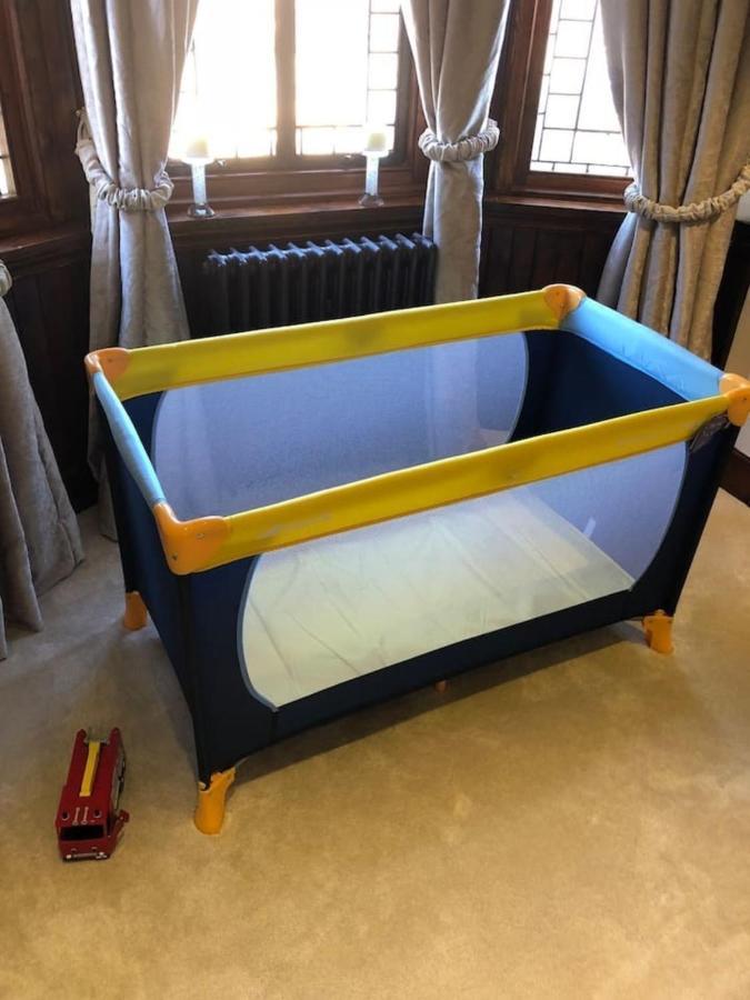 Beautiful 4-bed In Holiday home Glasgow