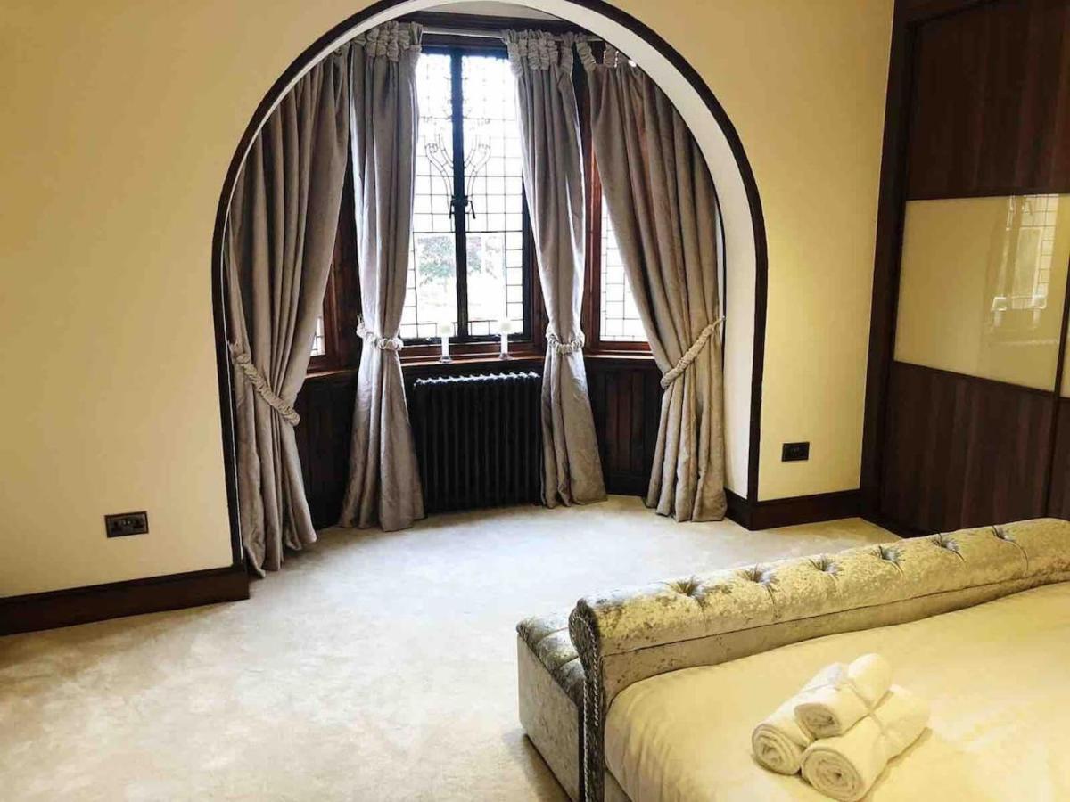Beautiful 4-bed In Holiday home Glasgow
