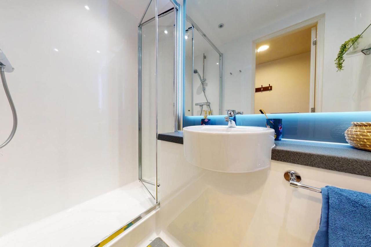 Canvas Glasgow: Private And With Shared Kitchen Near Centre Apartment *
