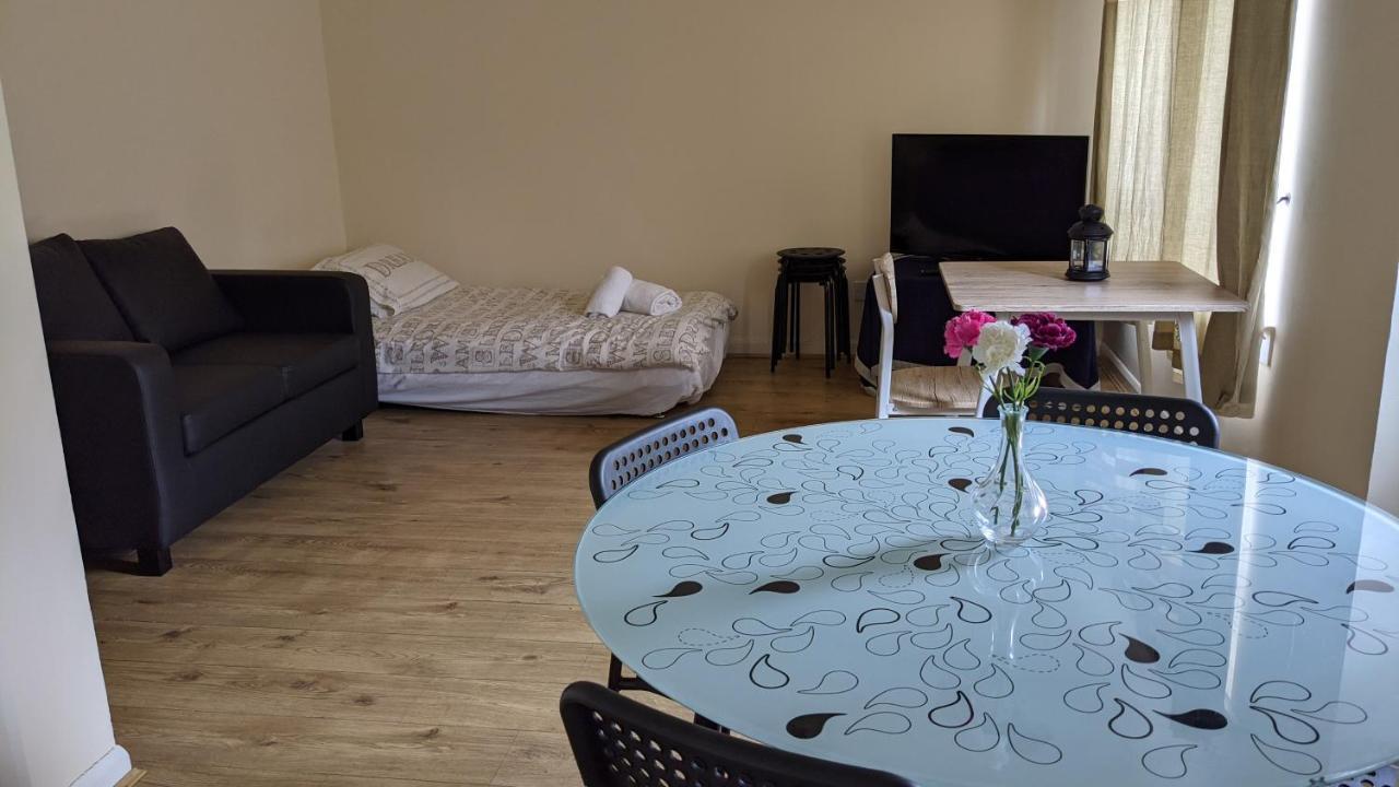 Charing Cross Apartment