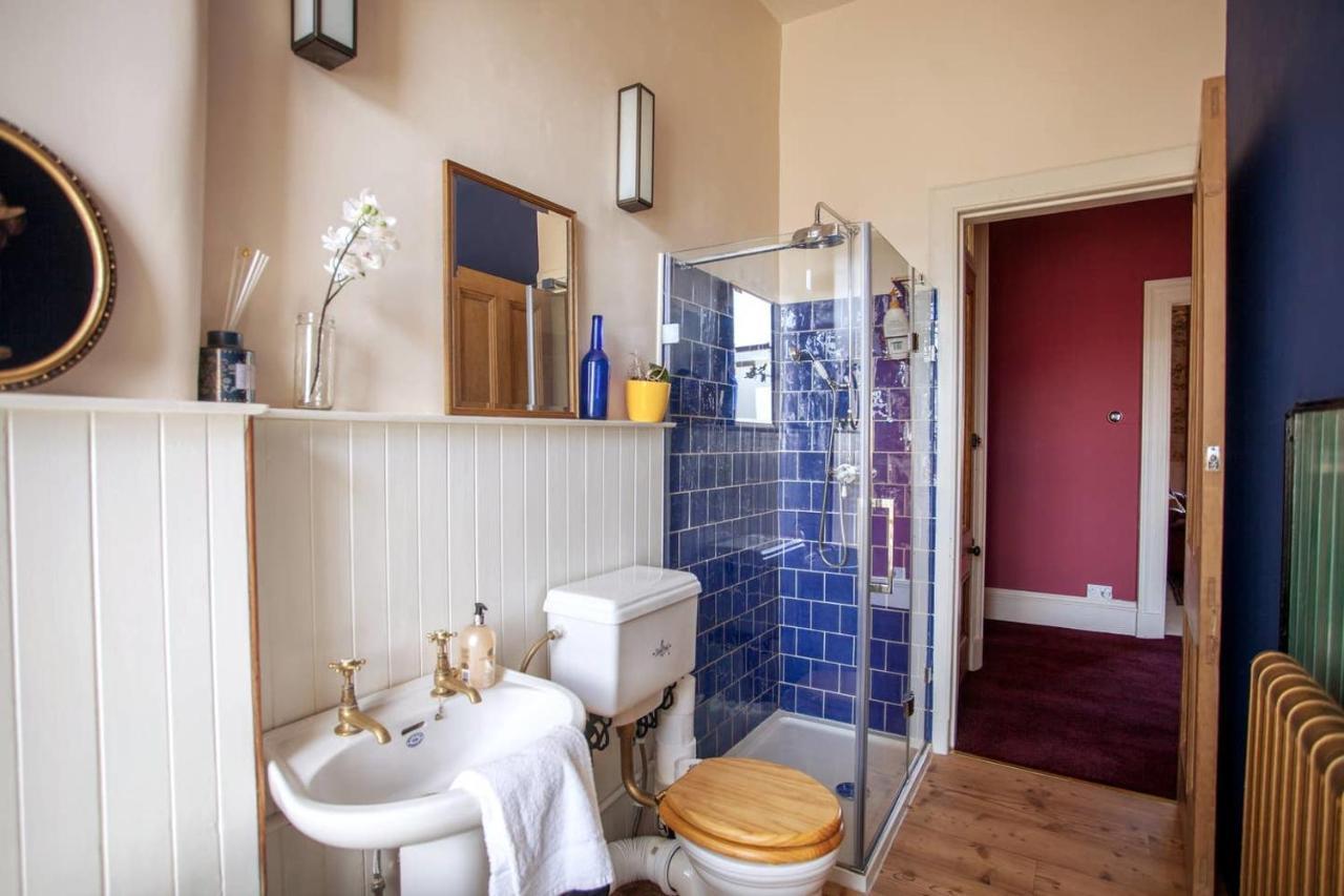 Apartment Unique Character 2bd, In Heart Of West End