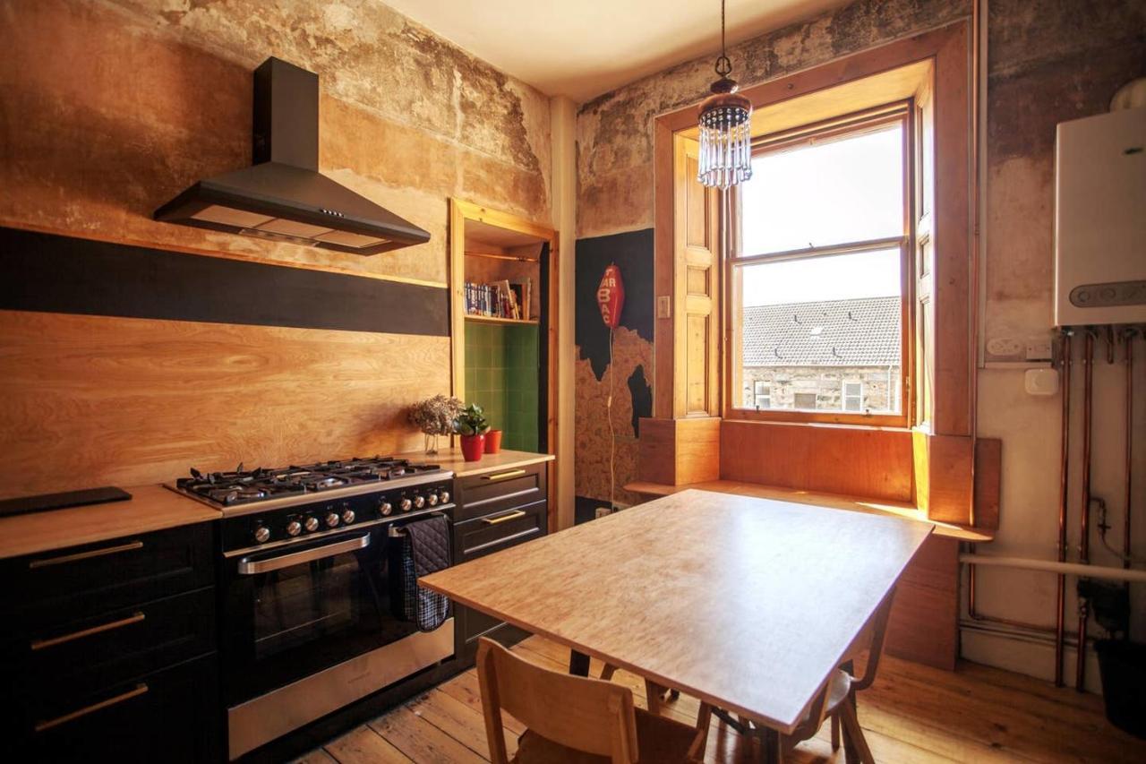 Unique Character 2bd, In Heart Of West End Apartment