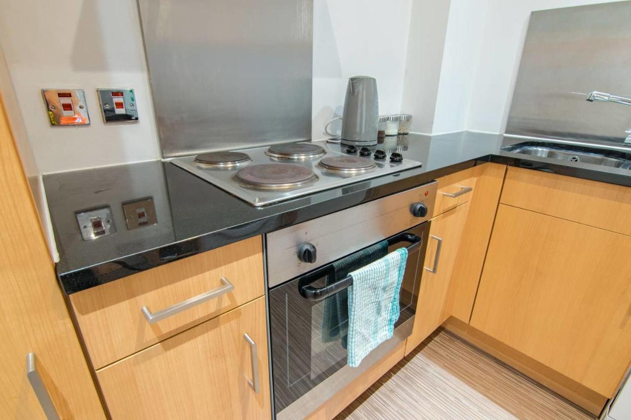 Modern 2 Bed Apartment, Next To Hydro And Secc! Apartment *