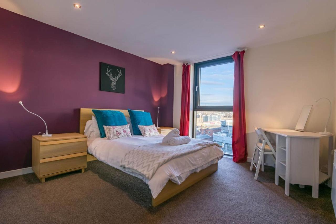 Modern 2 Bed Apartment, Next To Hydro And Secc! * Glasgow