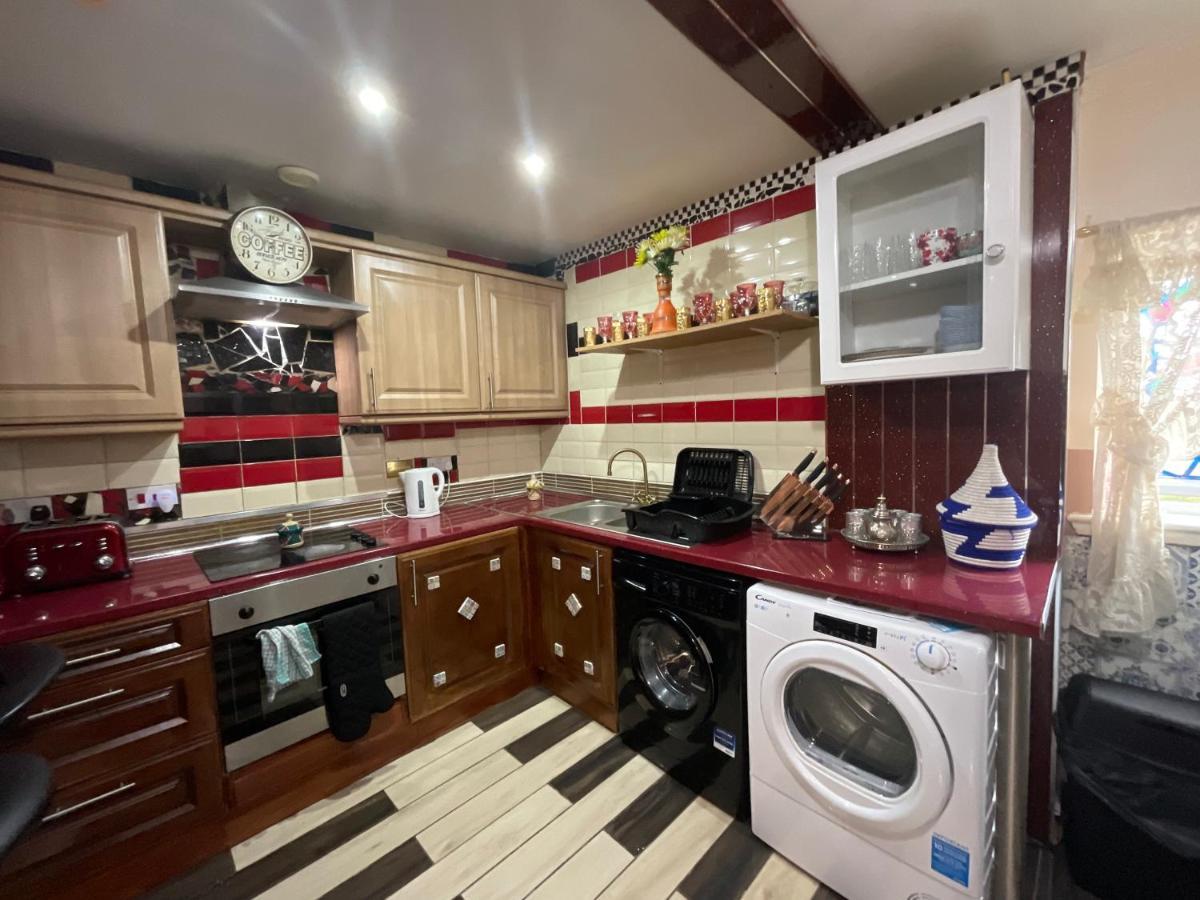 Apartment Glasgow City Multi Locations Guests House