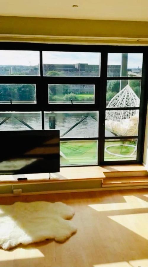 Centre G1 Penthouse With Riverviews - Duplex