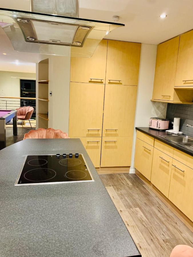 Centre G1 Penthouse With Riverviews - Duplex Apartment *