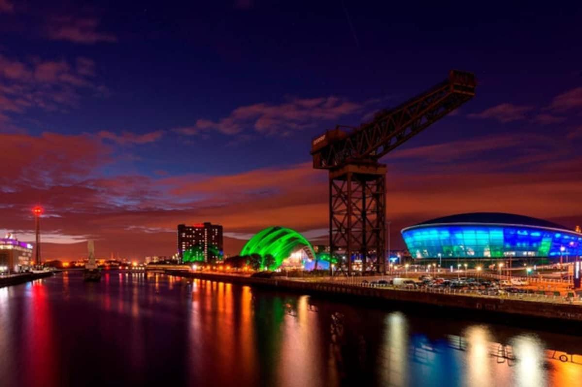 Centre G1 Penthouse With Riverviews - Duplex Apartment Glasgow