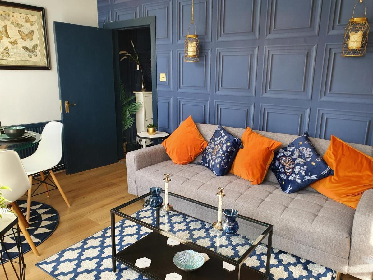 Cosy 3 Bedroom Flat In Centre *