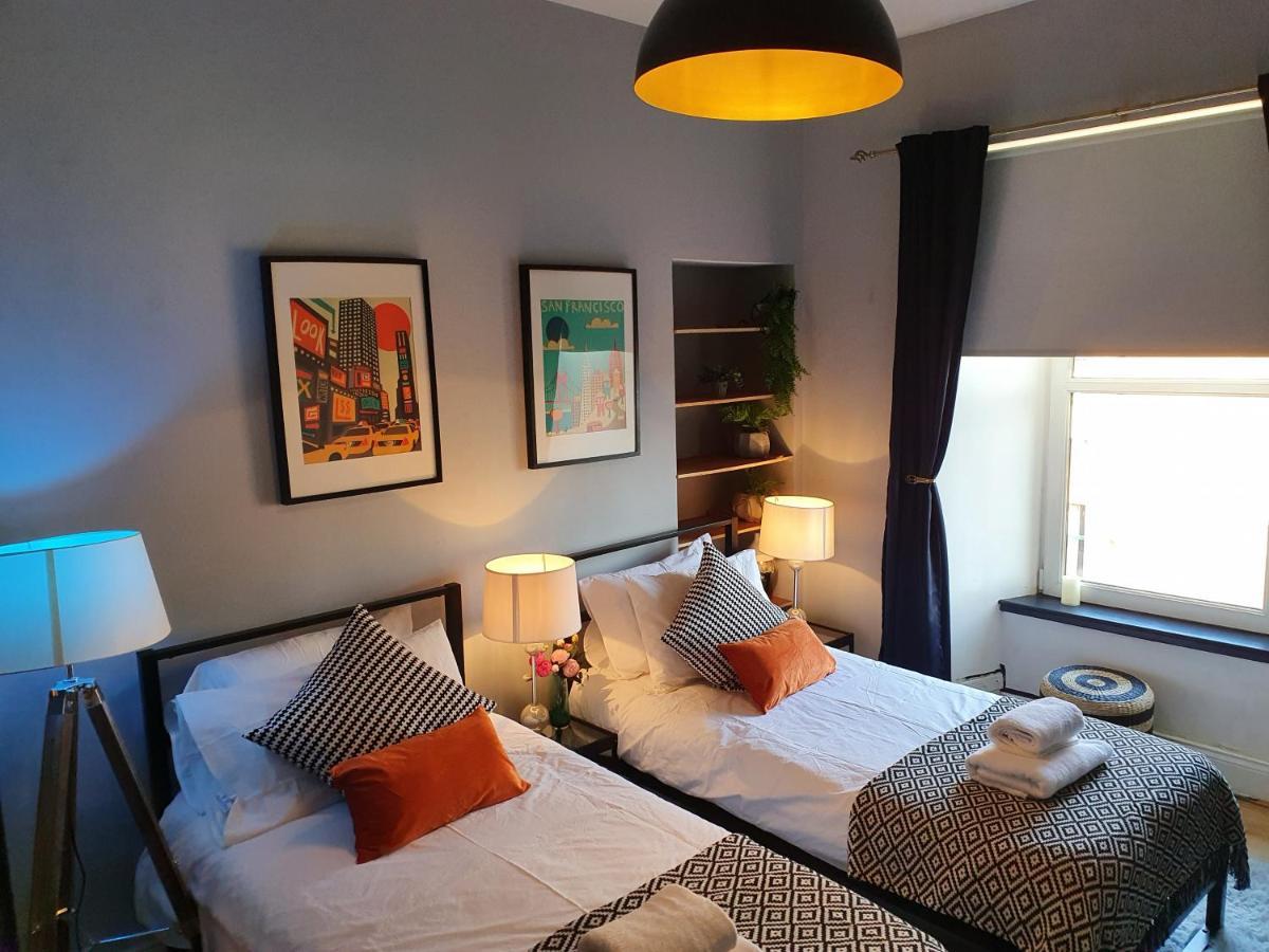Cosy 3 Bedroom Flat In Centre * Glasgow