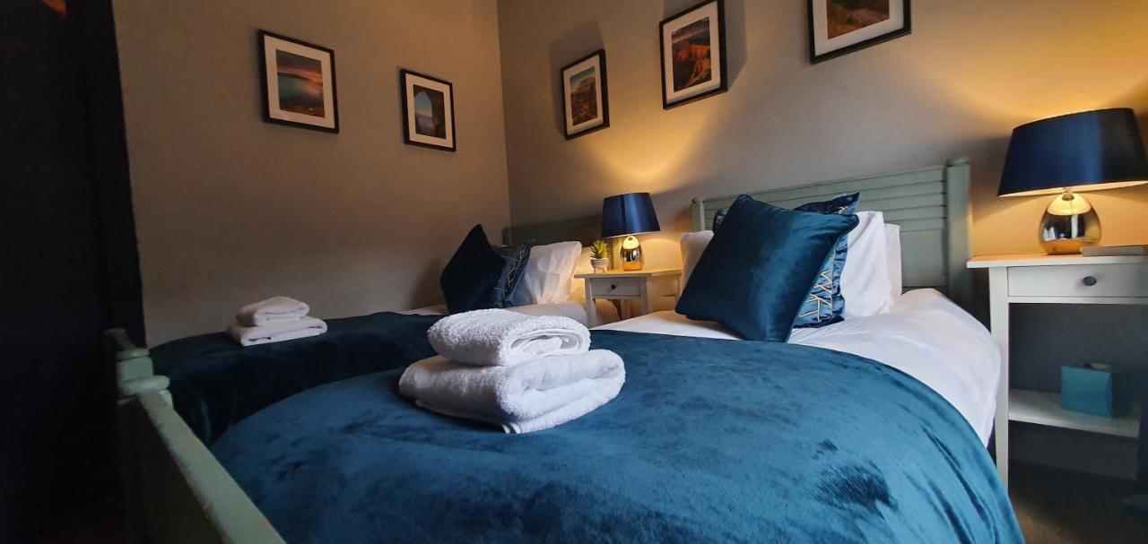 Cosy 3 Bedroom Flat In Centre Apartment *