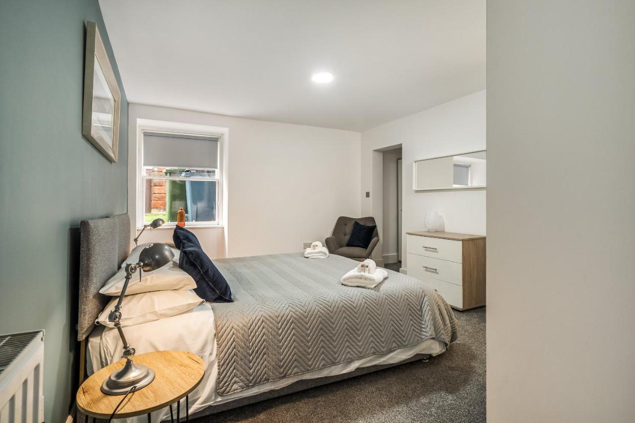 The Renfrew 4-bedroom, Centre Holiday home