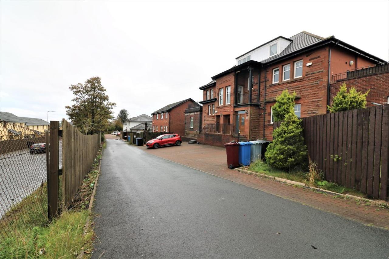 Signature - Greenlees Clubhouse * Glasgow