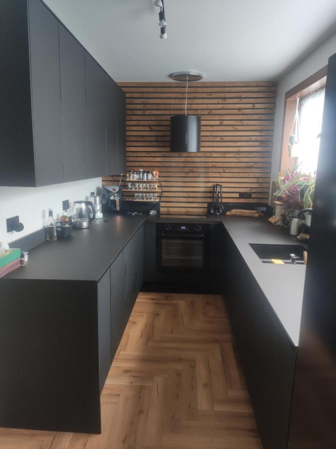 Single Bedroom In Quiet Neighbourhood