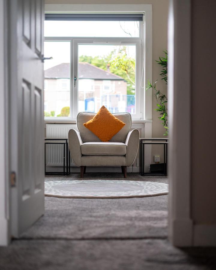 Homely House: 4-bedroom Comfort Near Centre