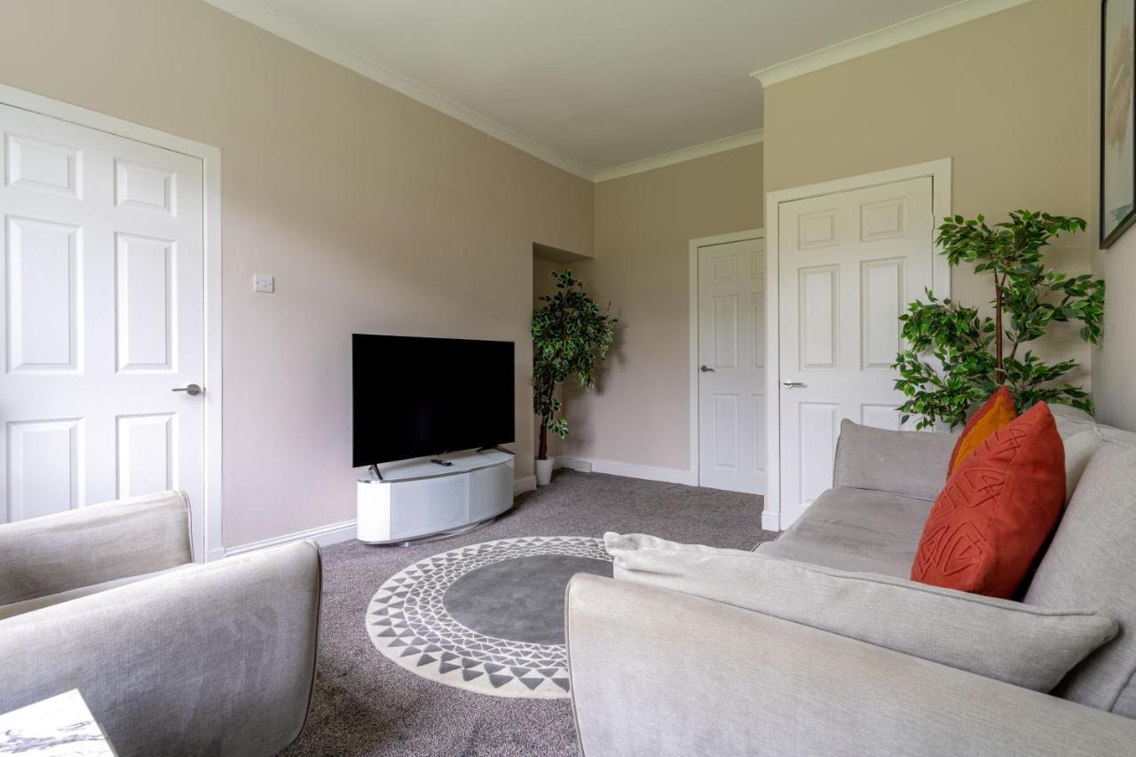 Apartment Homely House: 4-bedroom Comfort Near Centre Glasgow