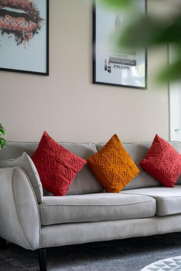 Homely House: 4-bedroom Comfort Near Centre Apartment Glasgow