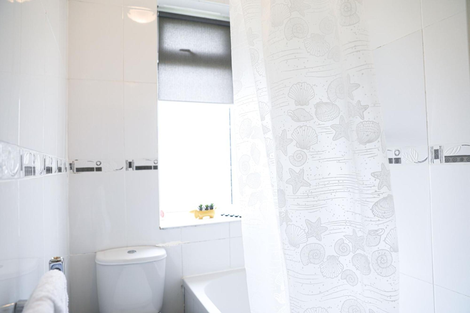 Apartment Glasgow, 3 Bed Close To Centre, Free Street Parking