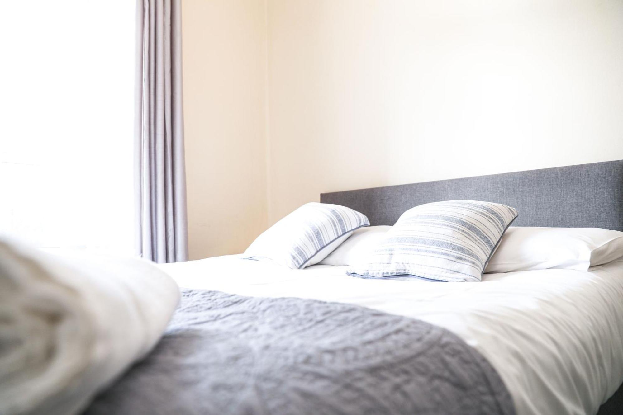 Glasgow, 3 Bed Close To Centre, Free Street Parking Glasgow