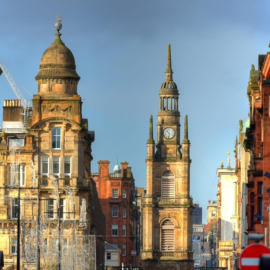Modern And Refurbished Flat In Merchant Glasgow