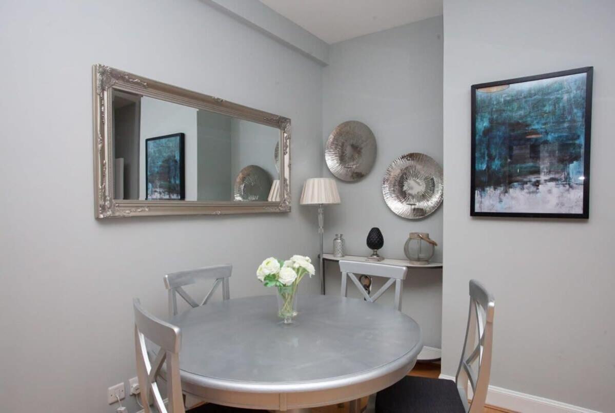 Modern And Refurbished Flat In Merchant Holiday home *