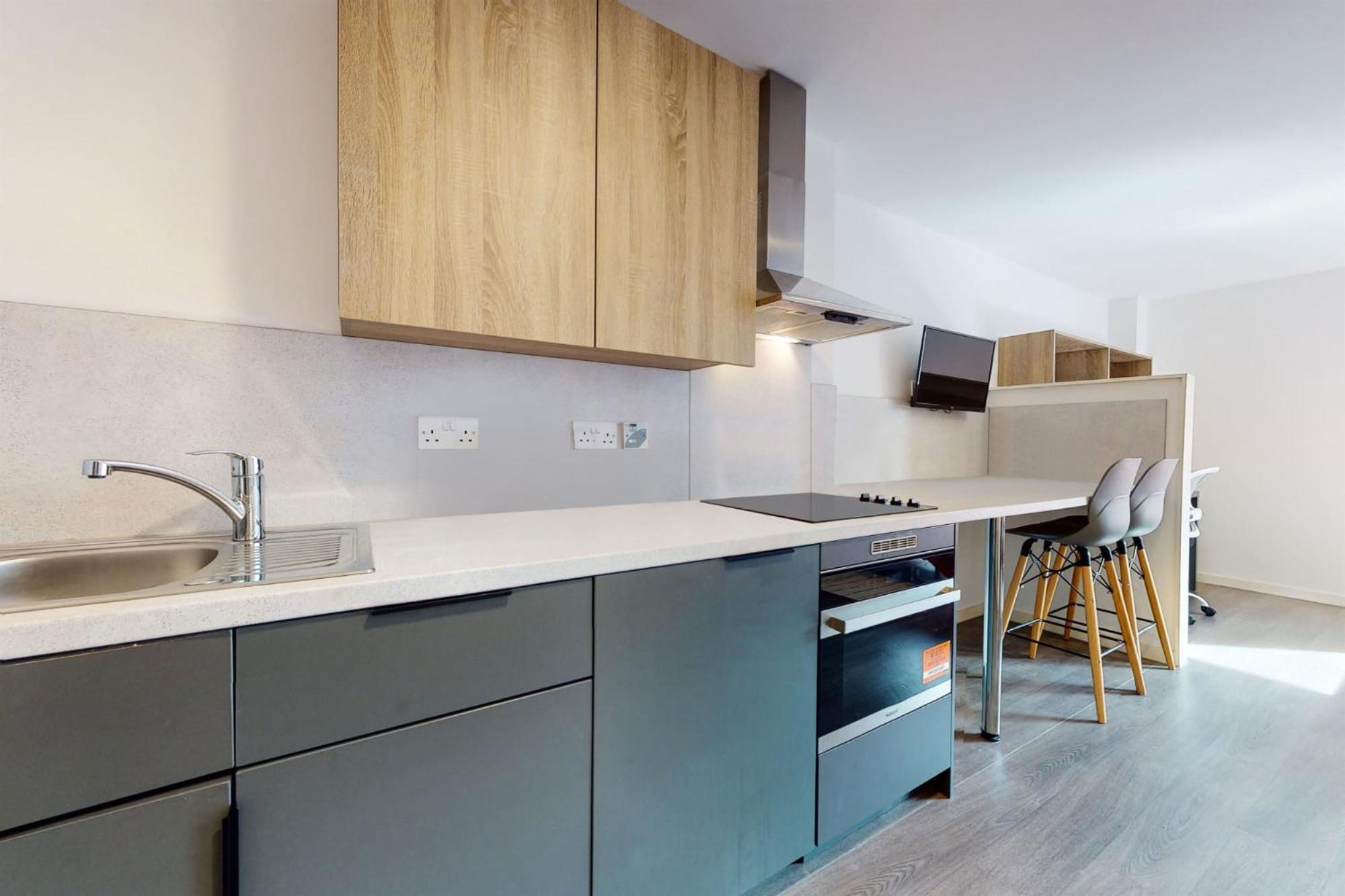Canvas Glasgow: Private And With Shared Kitchen Near Centre Glasgow