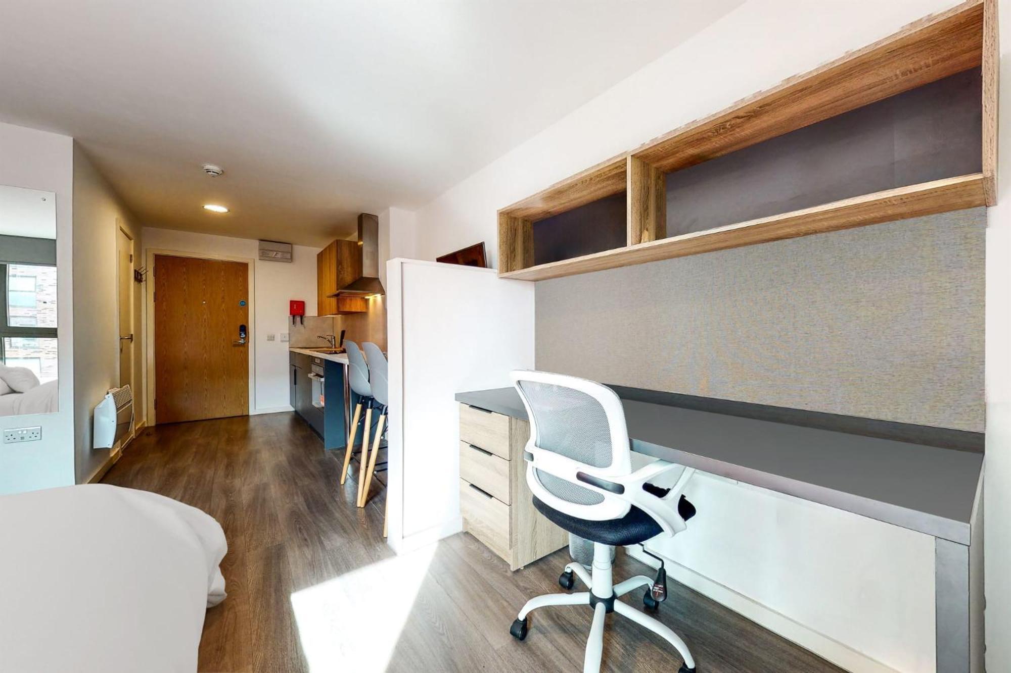 Canvas Glasgow: Private And With Shared Kitchen Near Centre