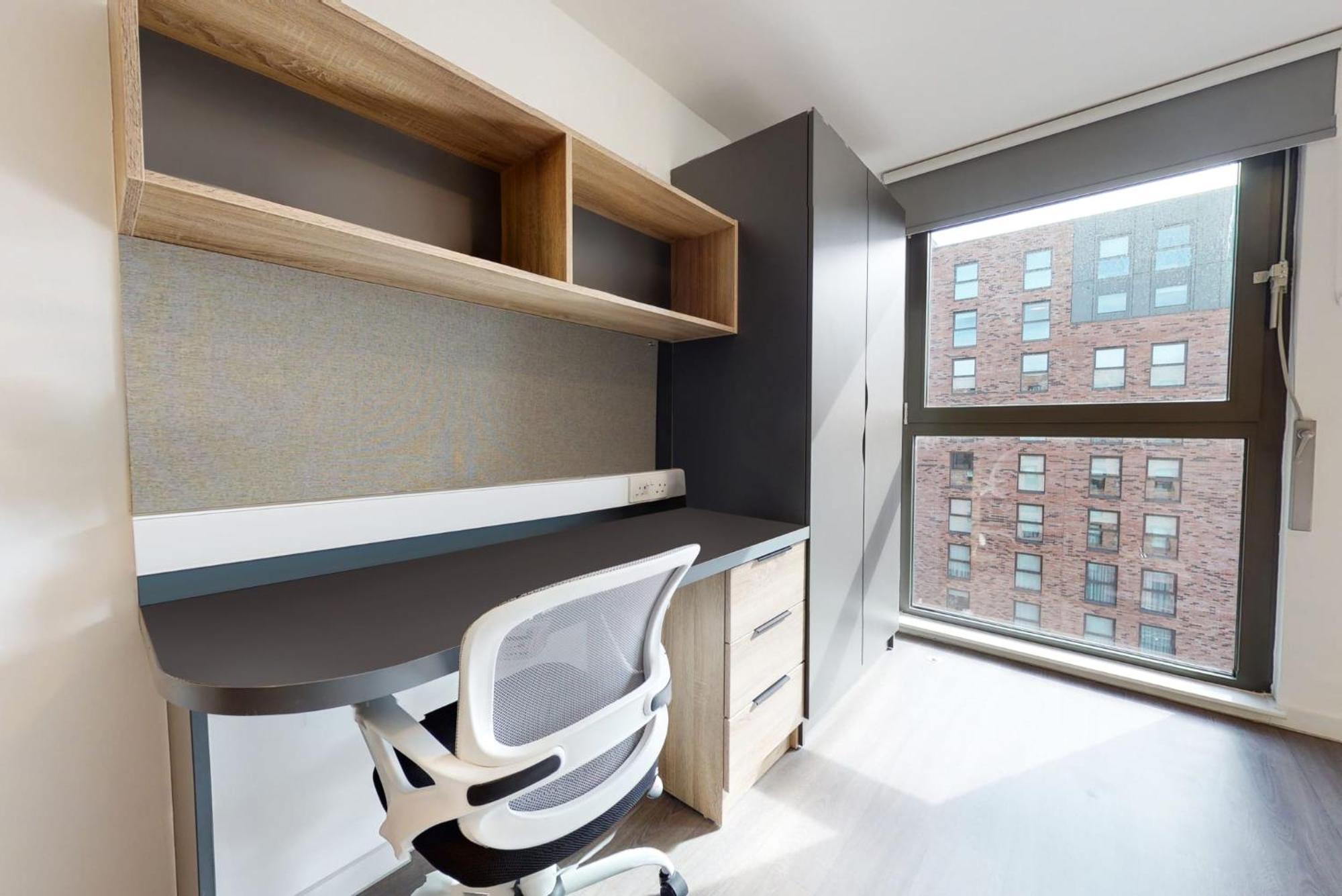 Apartment Canvas Glasgow: Private And With Shared Kitchen Near Centre