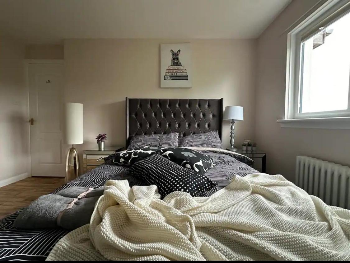 Beautiful House In Clydebank Apartment *