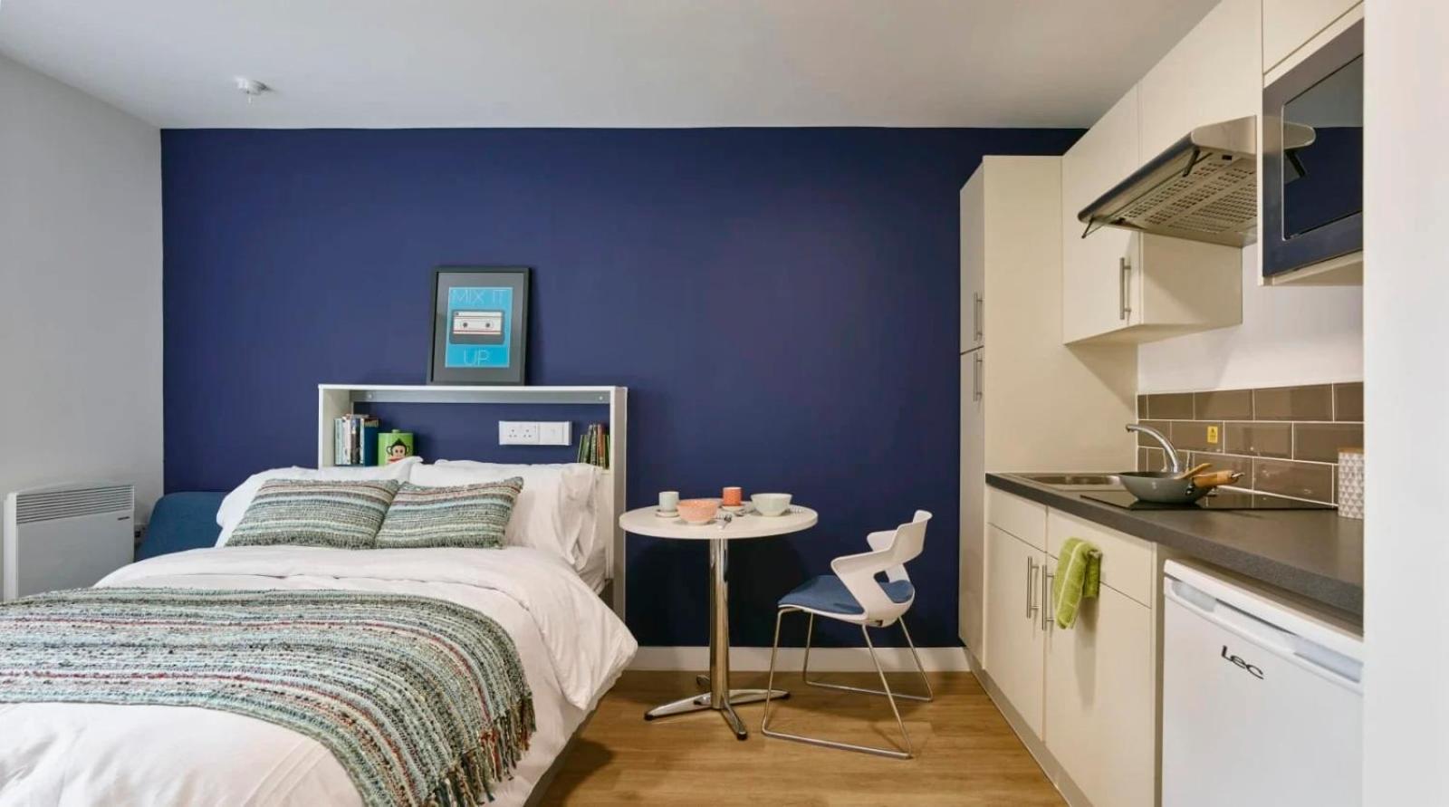 Apartment For Students Only Foundry Courtyard In
