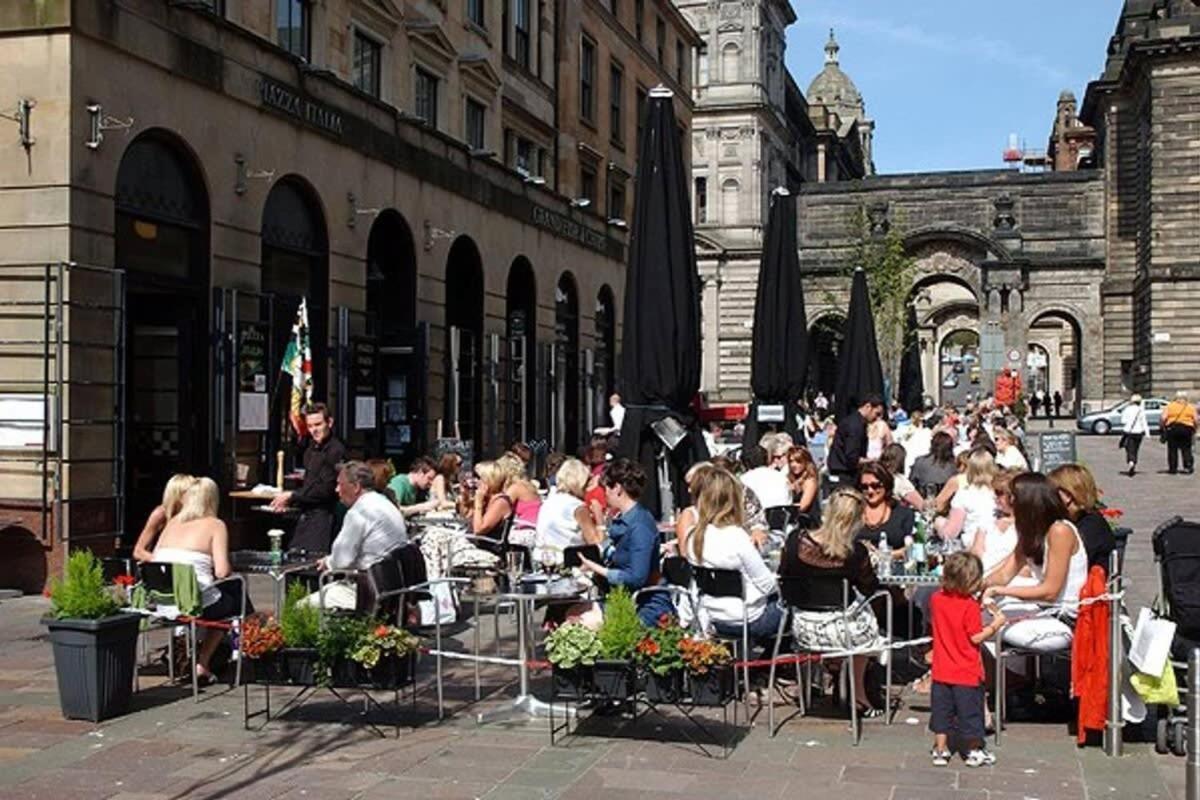 City Centre W Parking & Hyperoptic Wifi *