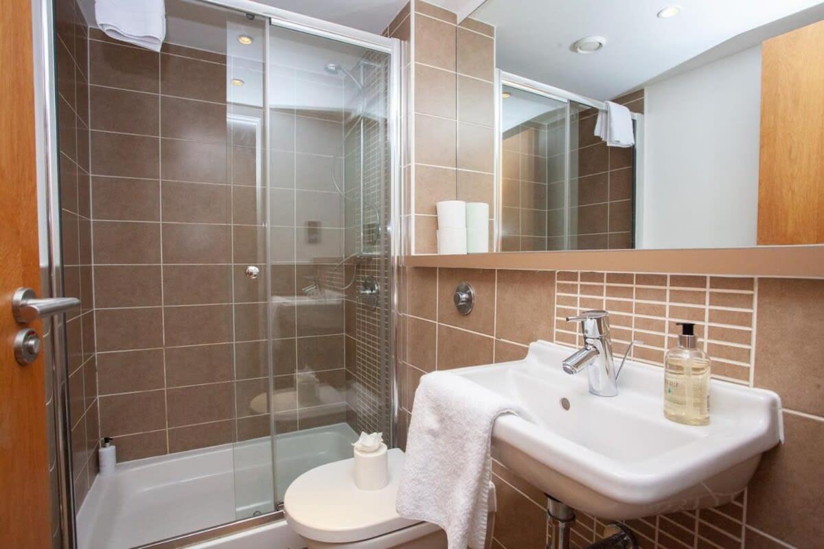 Apartment City Centre W Parking & Hyperoptic Wifi