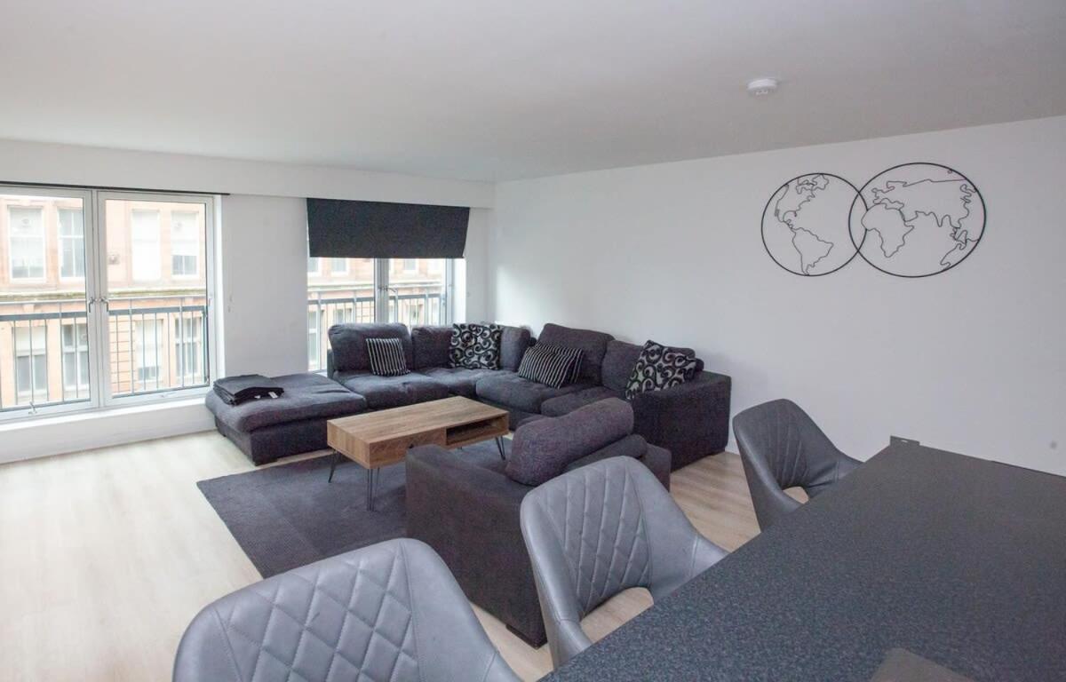 City Centre W Parking & Hyperoptic Wifi Apartment