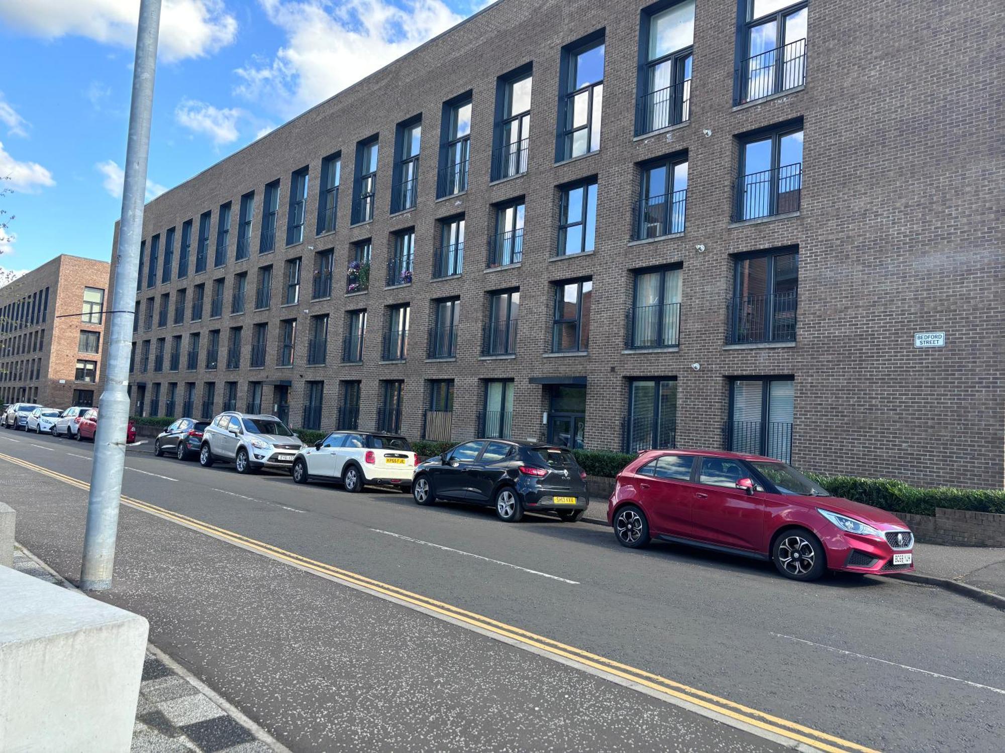 Radiant Homes 2 Bedrooms 2 Bathrooms Free Parking Apartment