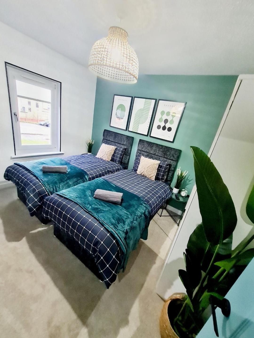 Bright 3br Walking Distance To Town - Free Parking Glasgow