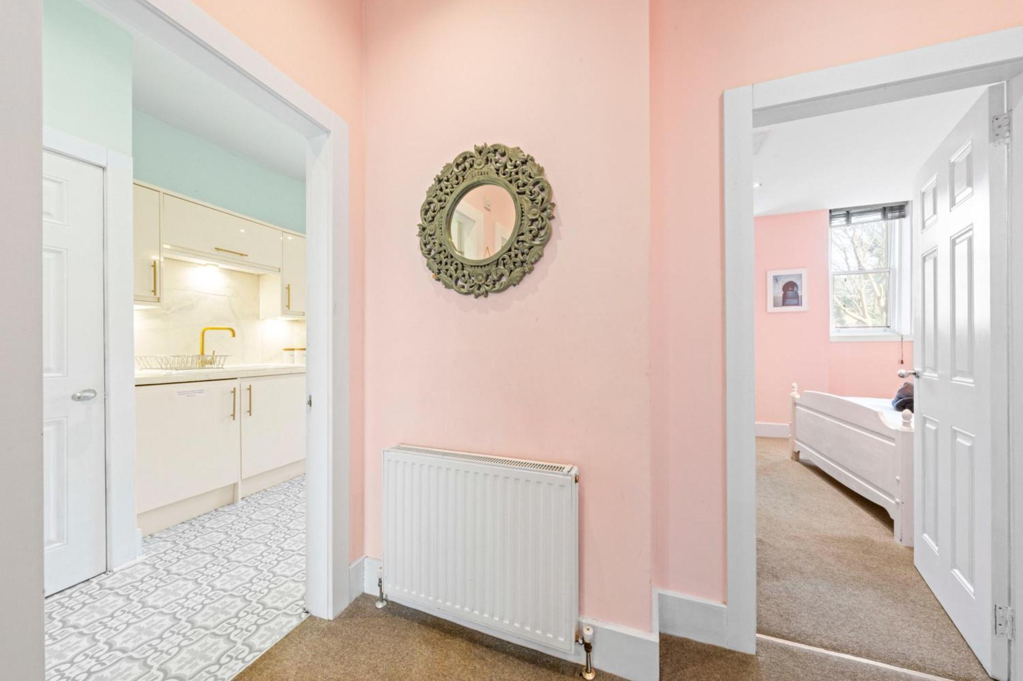Unique Victorian In Apartment Glasgow