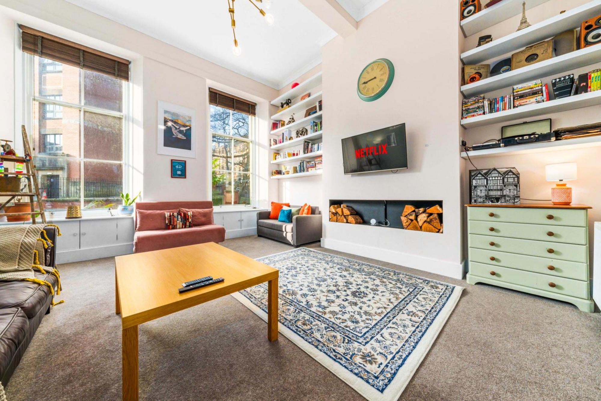Unique Victorian In Apartment *