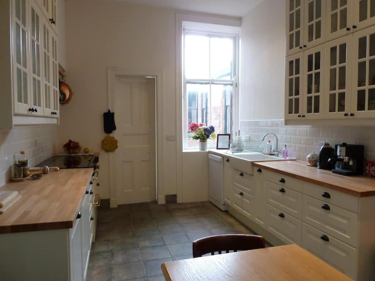 Elegant Victorian In Glasgow's West End *