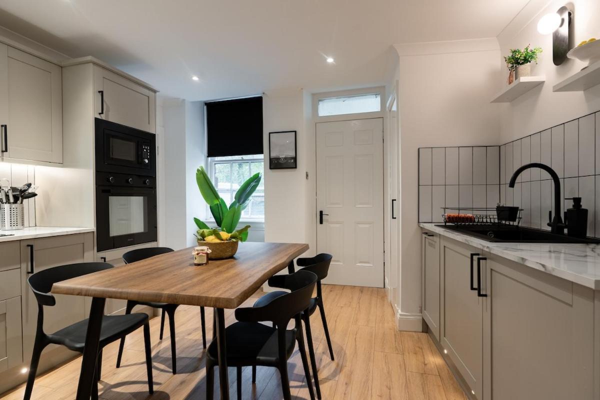 Stylish And Luxe 1 Bed - Prime West End Apartment Glasgow