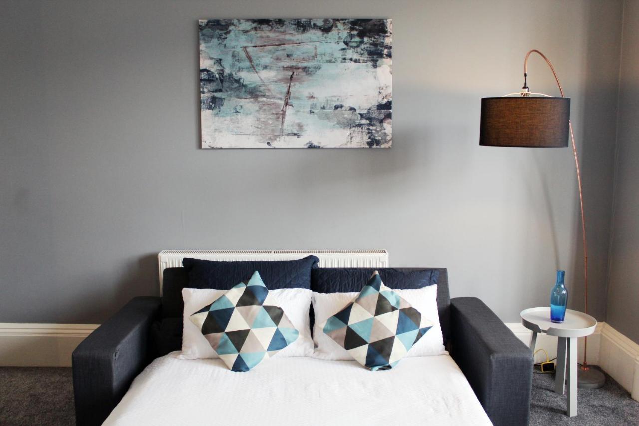 Apartment Anchored - Spacious In Glasgow's Southside *