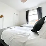 Kingsbridge Apartment